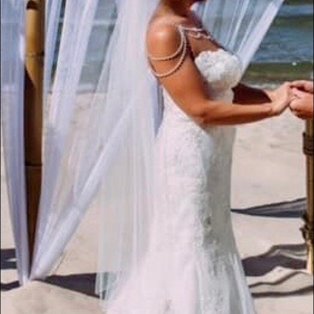 Mermaid style lace wedding dress